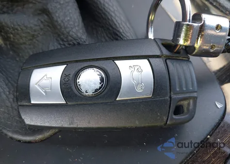 2011 BMW 328I z USA, uszkodzony, nr VIN WBAKE5C59BE573142